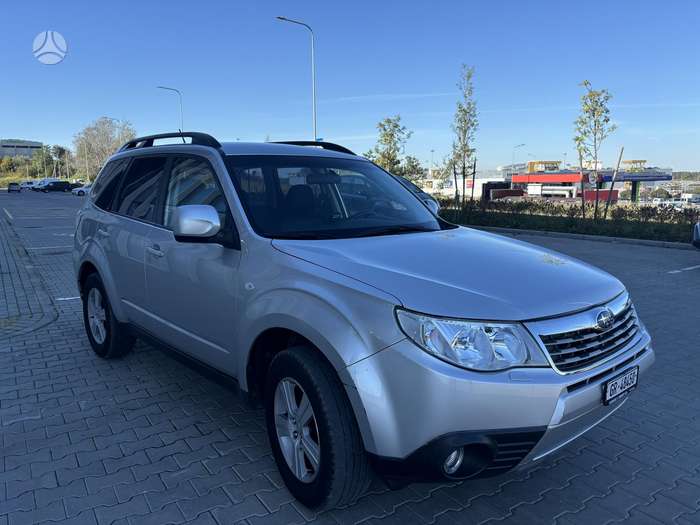Subaru Forester, 2.0 l., off-road / crossover
