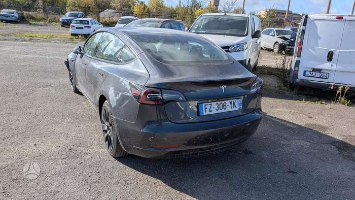 Tesla Model 3, 60 kWh, sedanas