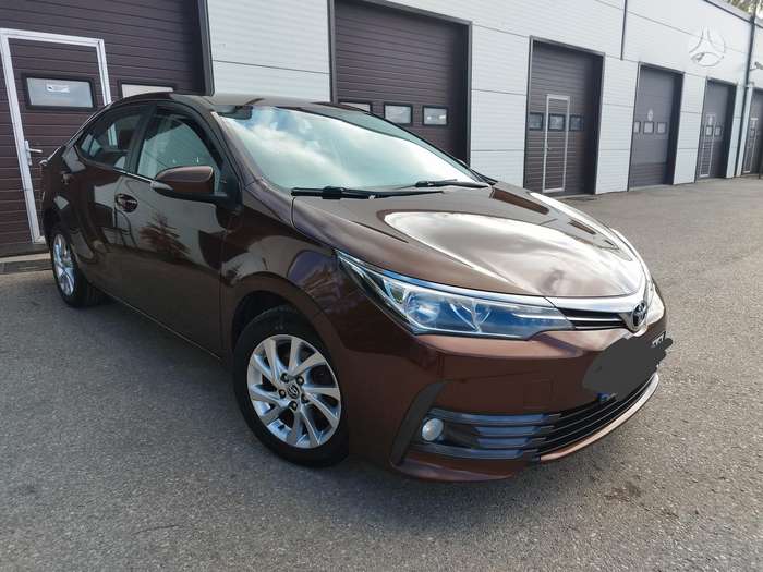 Toyota Corolla, 1.6 l., Седан