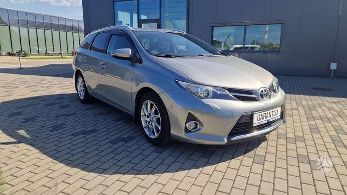 Toyota Auris, 1.3 l., Универсал