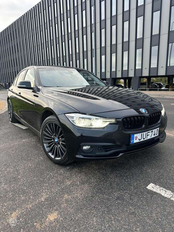BMW 318, 1.5 l., Седан