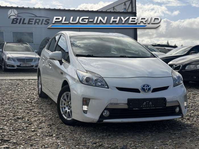 Toyota Prius, 1.8 l., hatchback