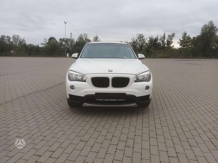 BMW X1, 2.0 l., off-road / crossover