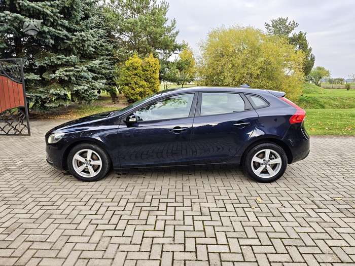 Volvo V40, 2.0 l., hatchback