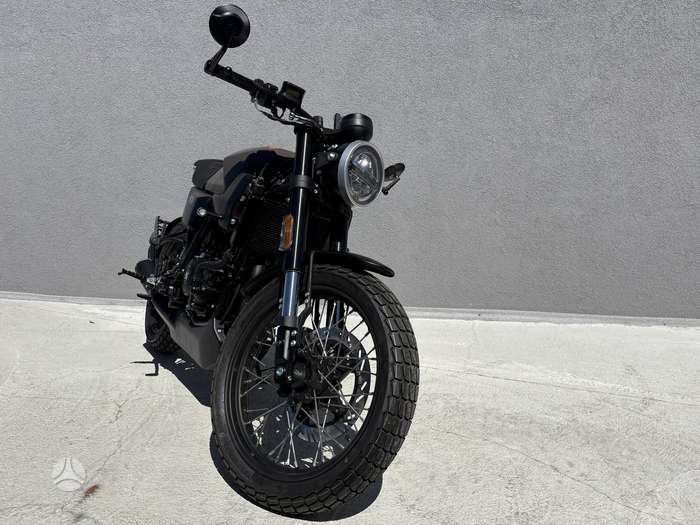Brixton Crossfire 125LC 125cc, street / classic