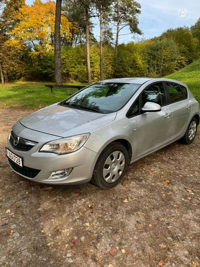 Opel Astra, 1.6 l., Хэтчбек