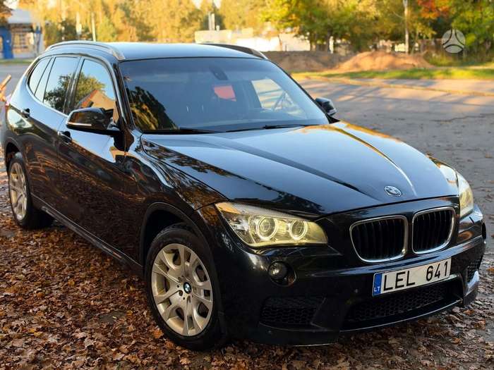 BMW X1, 2.0 l., Внедорожник / Кроссовер