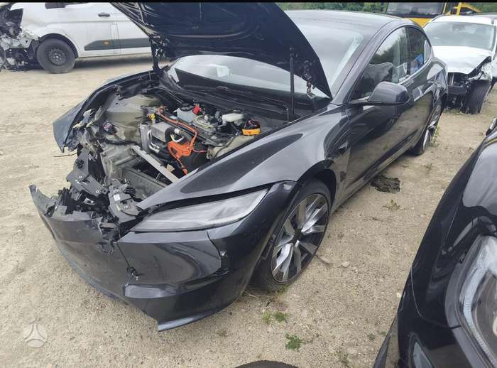 Tesla Model 3, 60 кВт·ч, Хэтчбек