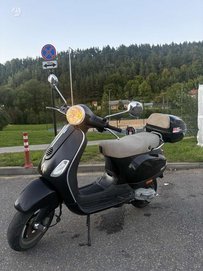 Piaggio Vespa 50cc, scooters / mopeds
