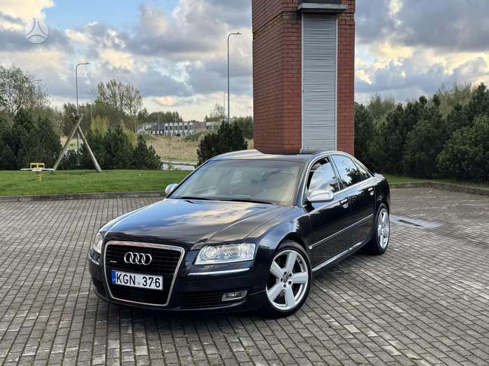 Audi A8, 4.2 l., Лимузин
