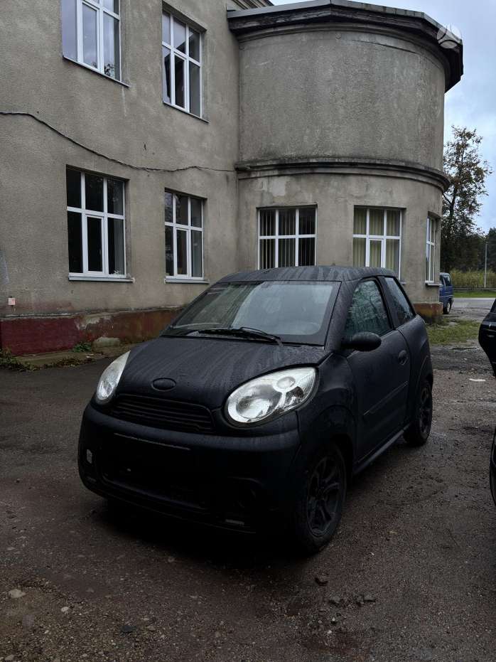 Microcar M8, 0.5 l., Хэтчбек