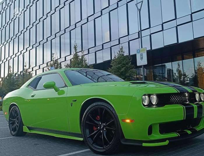 Dodge Challenger, saloon / sedan