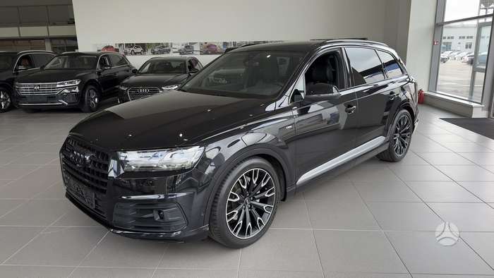 Audi Q7, 3.0 l., off-road / crossover