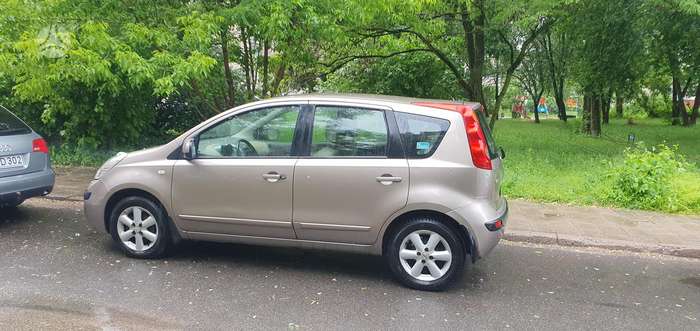 Nissan Note, 1.6 l., Хэтчбек