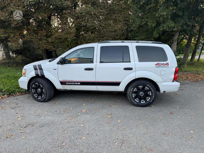 Dodge Durango, off-road / crossover