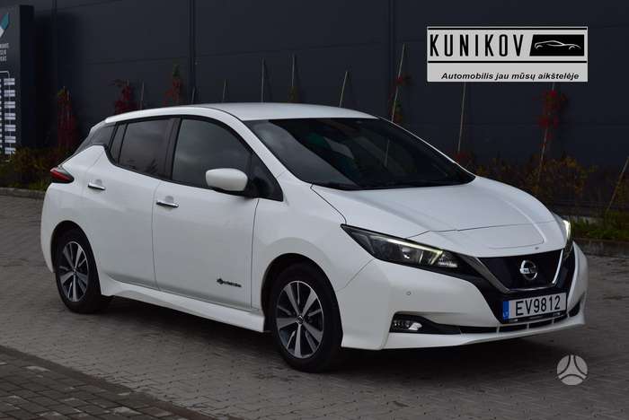 Nissan Leaf, 40 kWh, hatchback