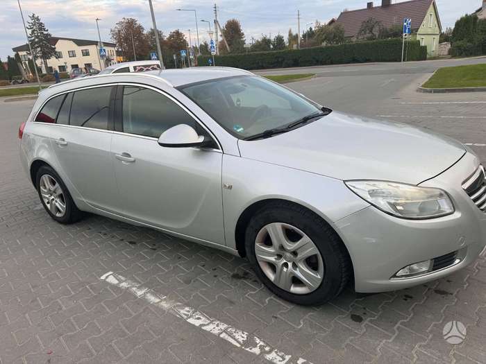 Opel Insignia, Универсал