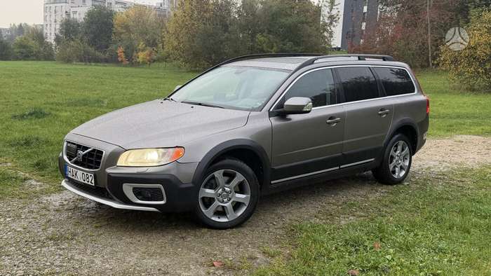 Volvo XC70, 2.4 l., wagon
