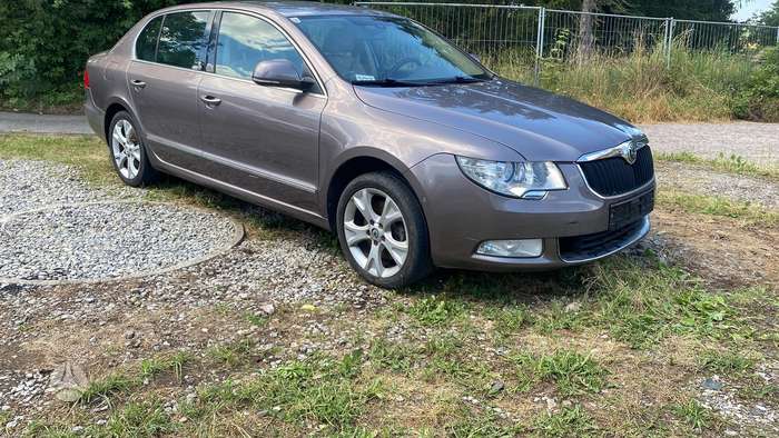 Skoda Superb, 1.8 l., Седан