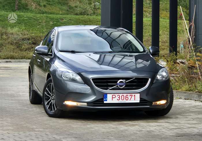 Volvo V40, 2.0 l., Хэтчбек