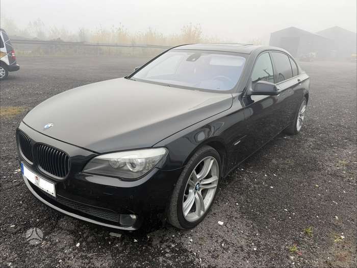 BMW 730, 3.0 l., Седан
