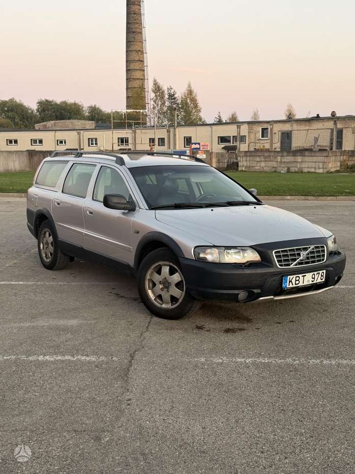 Volvo XC70, 2.4 l., wagon