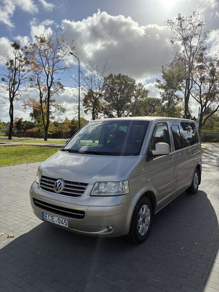 Volkswagen Multivan, 2.5 l., Минивэн