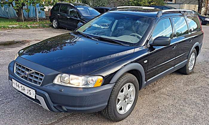 Volvo XC70, 2.4 l., wagon