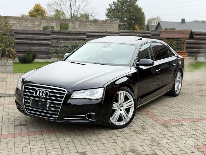 Audi A8, 4.2 l., Седан