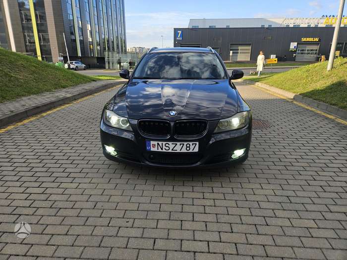BMW 330, 3.0 l., wagon