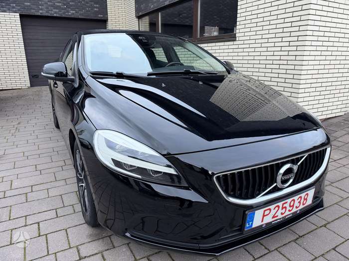 Volvo V40, 2.0 l., hatchback