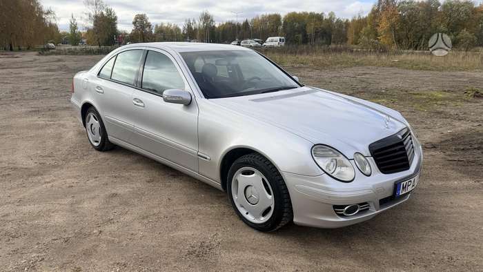 Mercedes-Benz E220, 2.2 l., Седан
