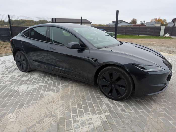 Tesla Model 3, 60 кВт·ч, Седан