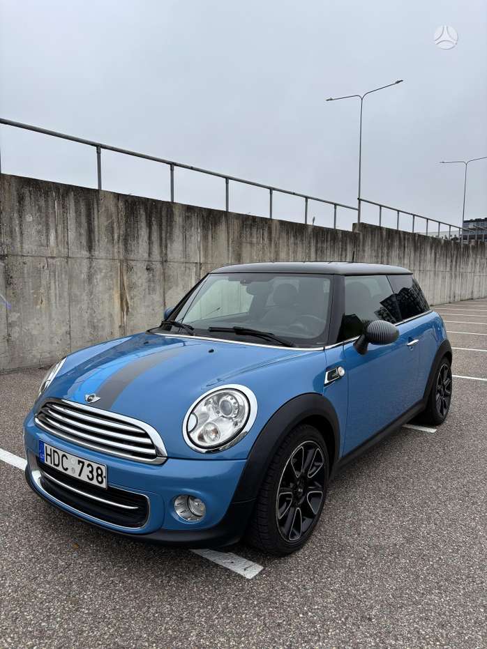 Mini Cooper, 1.6 l., hatchback