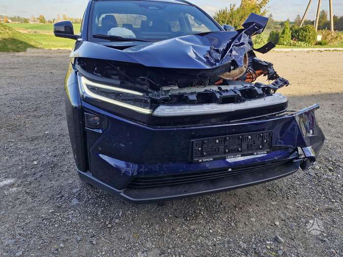 Photo 2 of 4