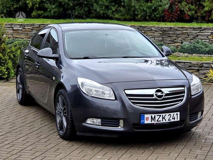 Opel Insignia, 2.0 l., Хэтчбек