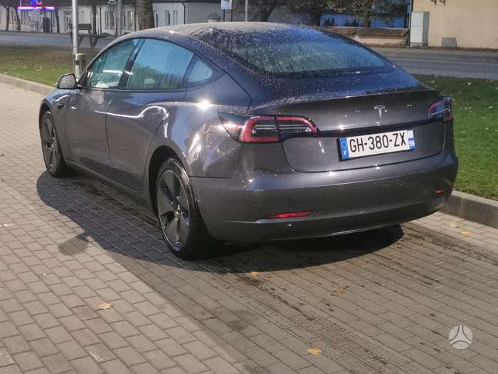 Tesla Model 3, 60 kWh, hatchback