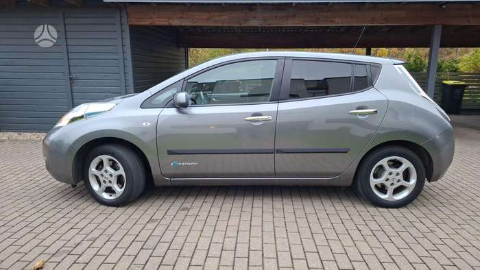 Nissan Leaf, 24 kWh, hatchback