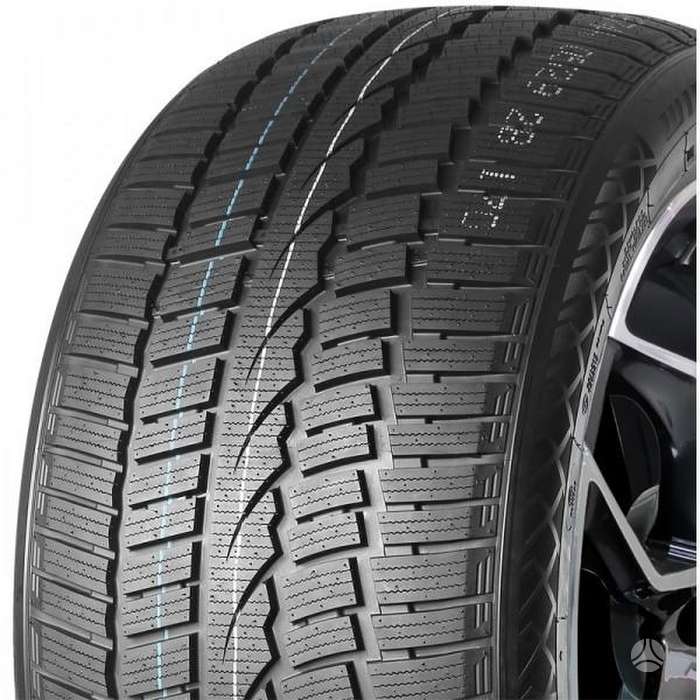 Windforce SNOWBLAZER UHP, winter 235/35 R19 | A32799464