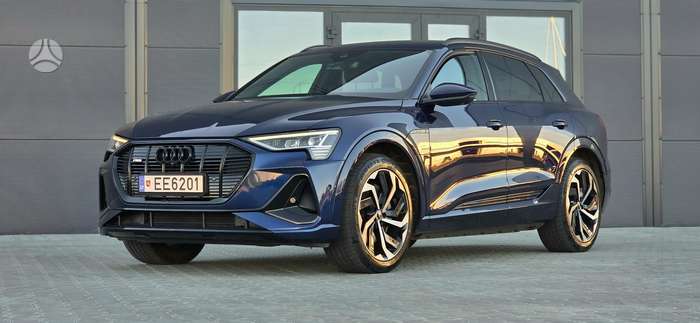 Audi e-tron, Внедорожник / Кроссовер
