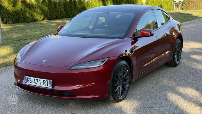 Tesla Model 3, 82 kWh, hatchback