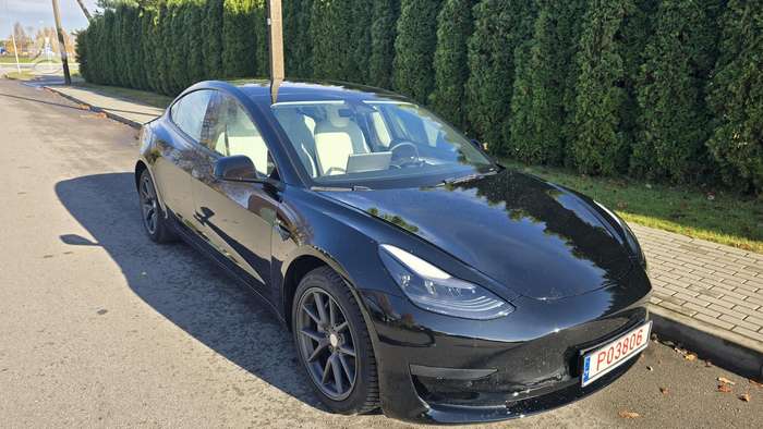 Tesla Model 3, 60 kWh, hatchback