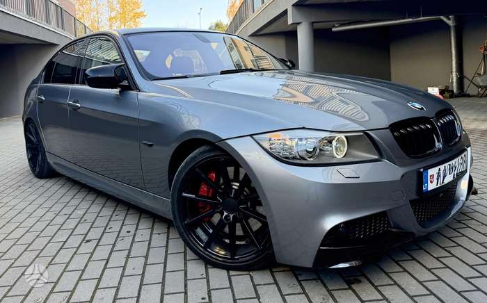 BMW 335, sedanas