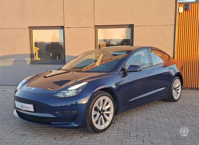 Tesla Model 3, 82 кВт·ч, Хэтчбек