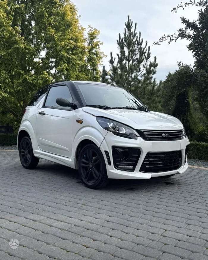 Ligier JS50, Седан