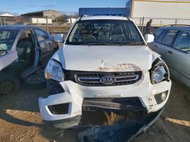 Kia Sportage dalimis. Automobilis ardomas dalimis запасные части автомобиля