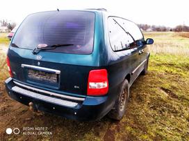 Kia Carnival dalimis. Iš prancūzijos esant galimybei organizuojam detalių pr