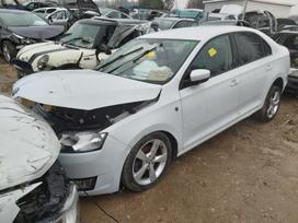 Skoda Rapid по частям. Automobilis ardomas dalimis запасные части автомобил