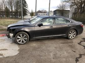 Lexus LS 600h dalimis. Lexus ls600hl 2009 metu dalimis oda aptraukta panele ir