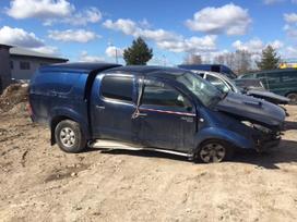 Toyota Hilux dalimis. Toyota hilux 2 5 2010 2015 год pārdodu rezerves da